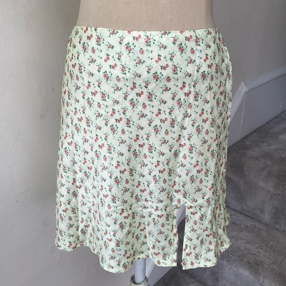 RUMOR Yellow Floral Print Front Slit Mini Skirt EUC Size AU 8/US 4